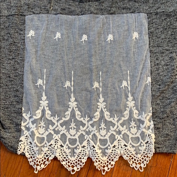 Lace sweater - Picture 2 of 7